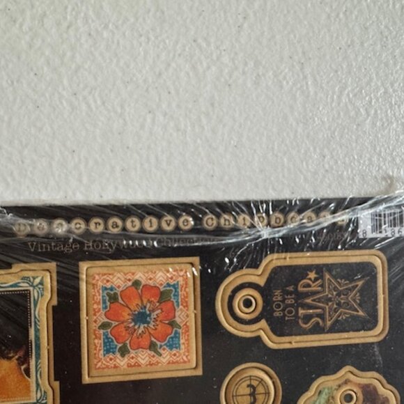 NWT Graphic 45 Vintage Hollywood Set of Crafting Papers - Picture 13 of 13